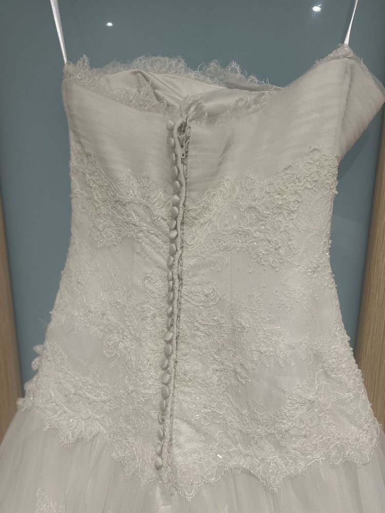 Весільна сукня біла Aire розмір 40