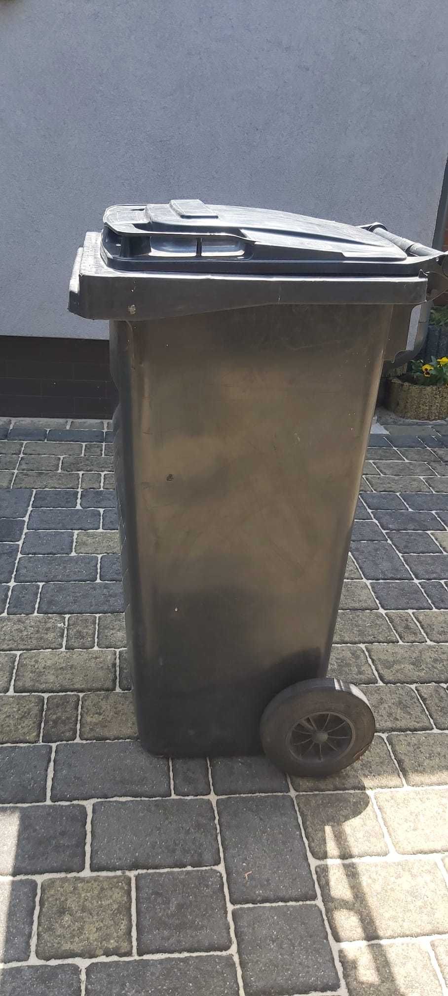 Pojemnik 120l odpady zmieszane.