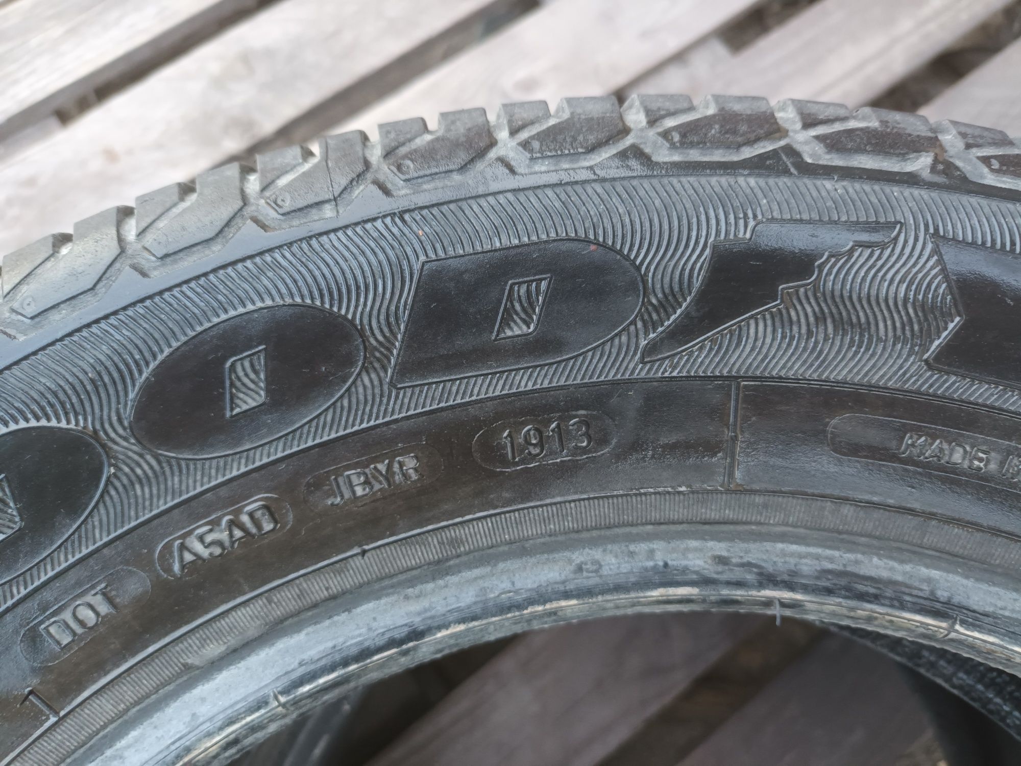 Продам резину Goodyear  GT3 185×65R15