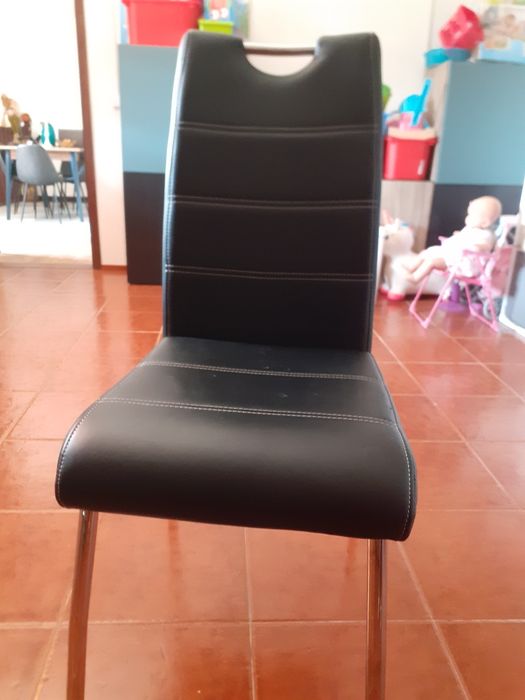Cadeiras em pele Sintética