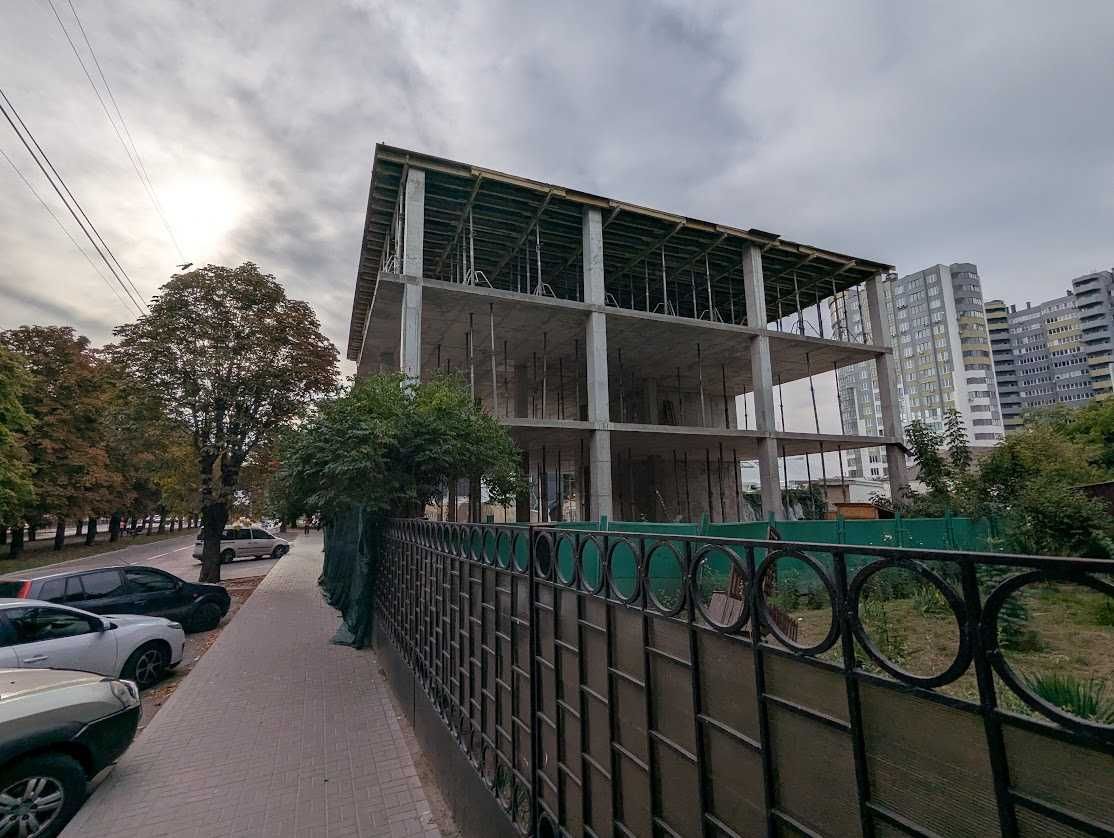 Продамо 2 поверх БЦ на бульварі Шевченка 178