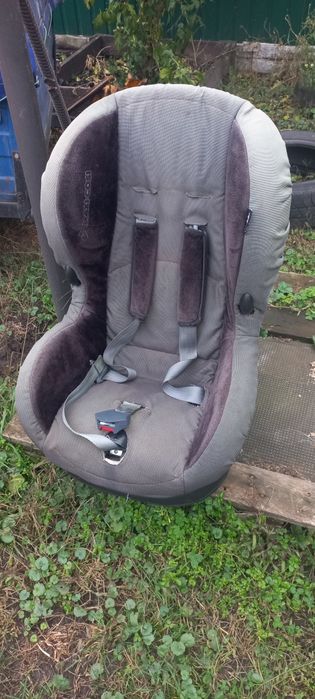 Автокрісло Maxi cosi