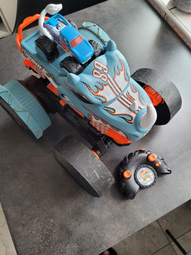 Hot Wheels Rhinomite te