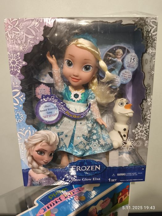 Duża lalka grająca