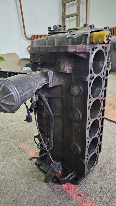 Блок m30b35 колінвал маслостакан