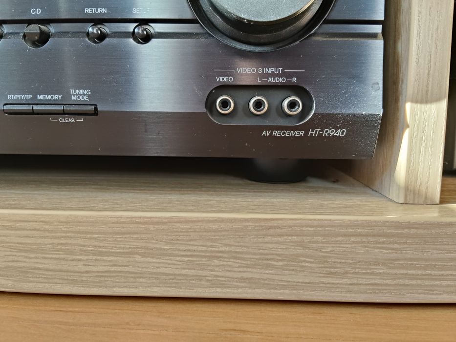 Amplituner Onkyo HT-R940