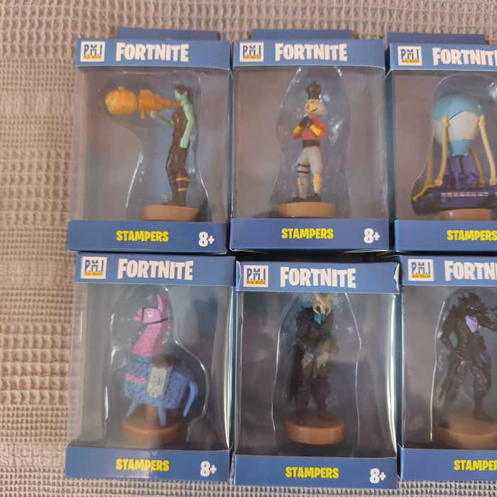 Фігурки, штампи, брелоки Fortnite