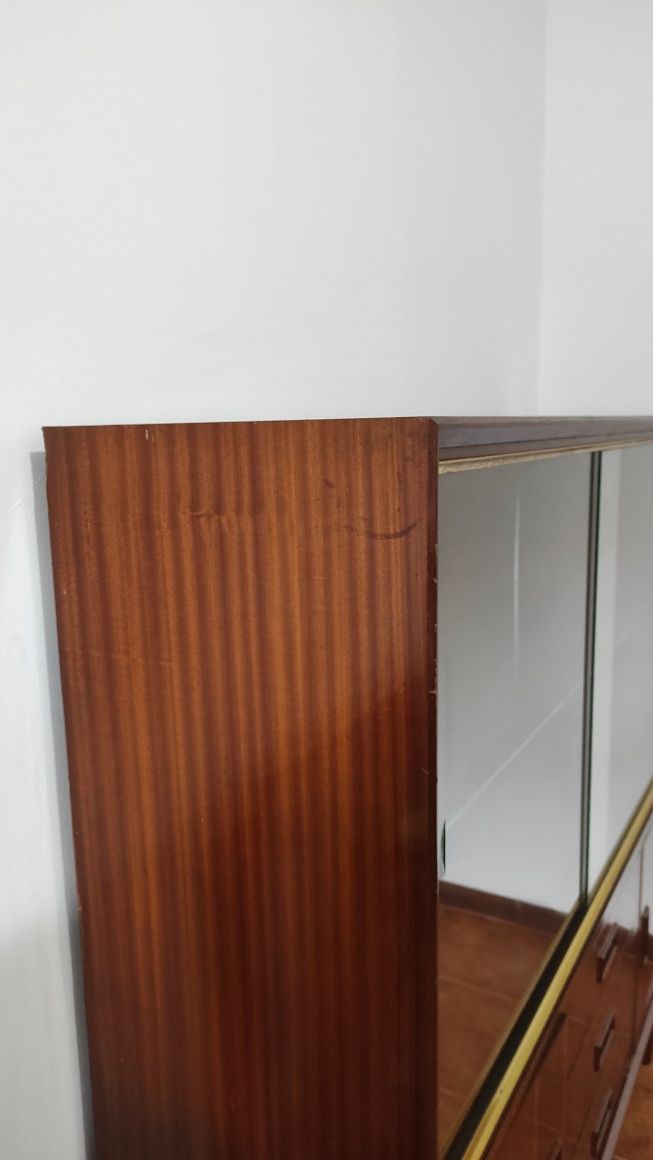 Vitrine/Louceiro