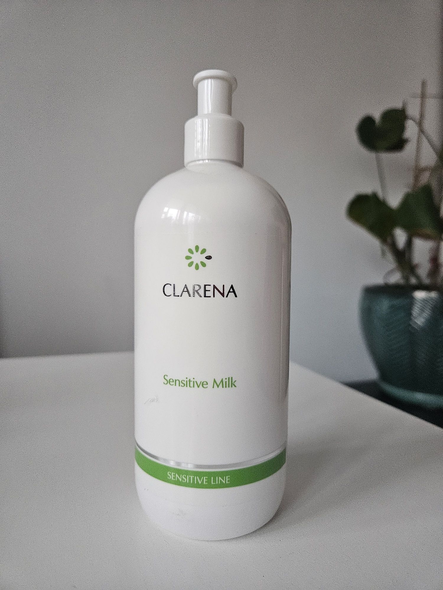 Clarena Sensitive Milk