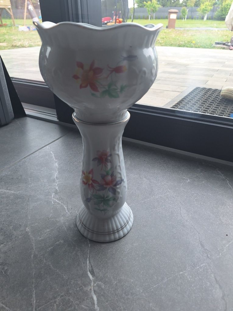 Doniczka na nóżce na stojaku porcelanowa porcelana