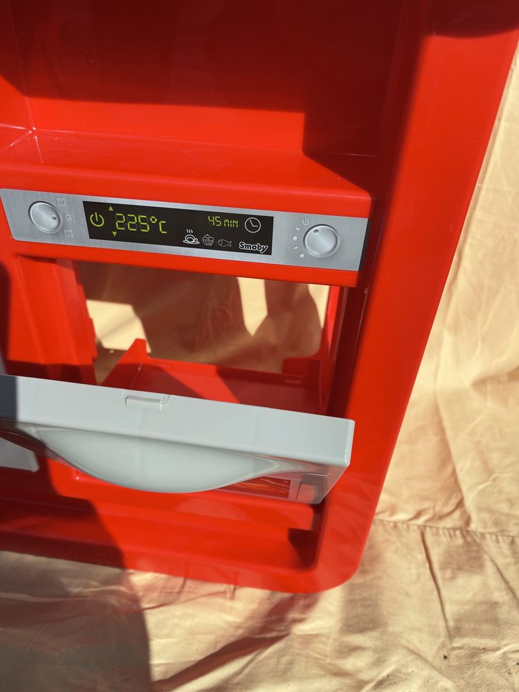 Игрушечная интерактивная  кухня Smoby с духовкой и холодильником