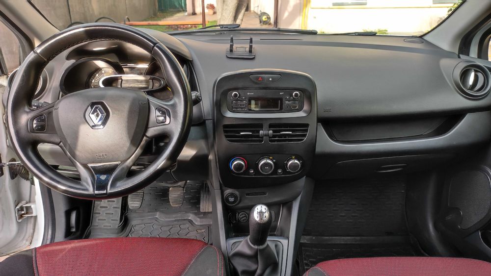 Автомобіль Рено Clio 2015 р. (1,5 дизель)