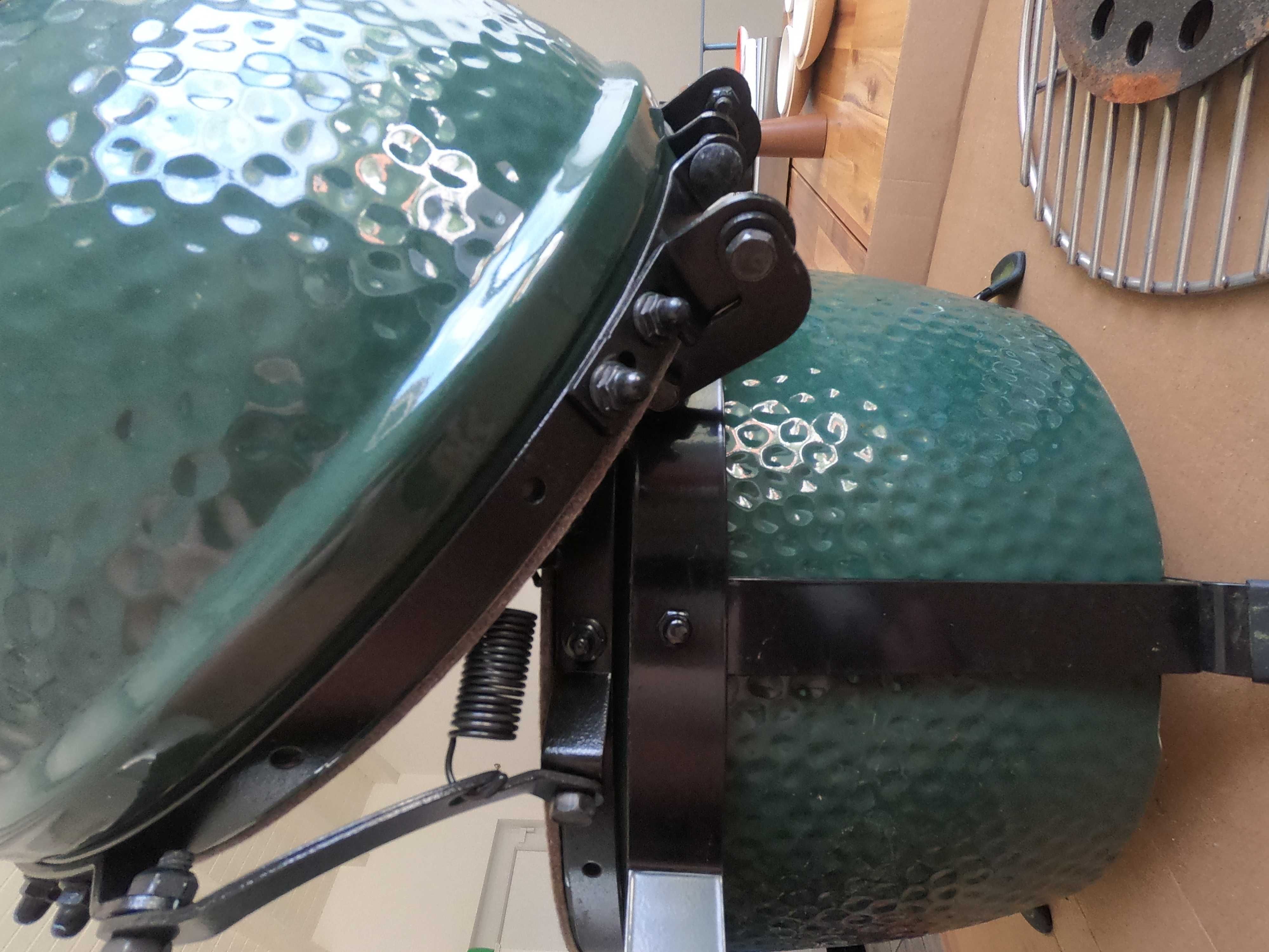 Big Green Egg MiniMax grill