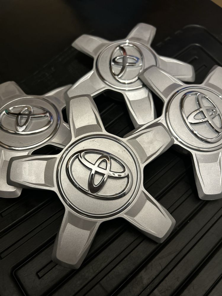 Toyota oryginalne kapsle dekle do felg alu