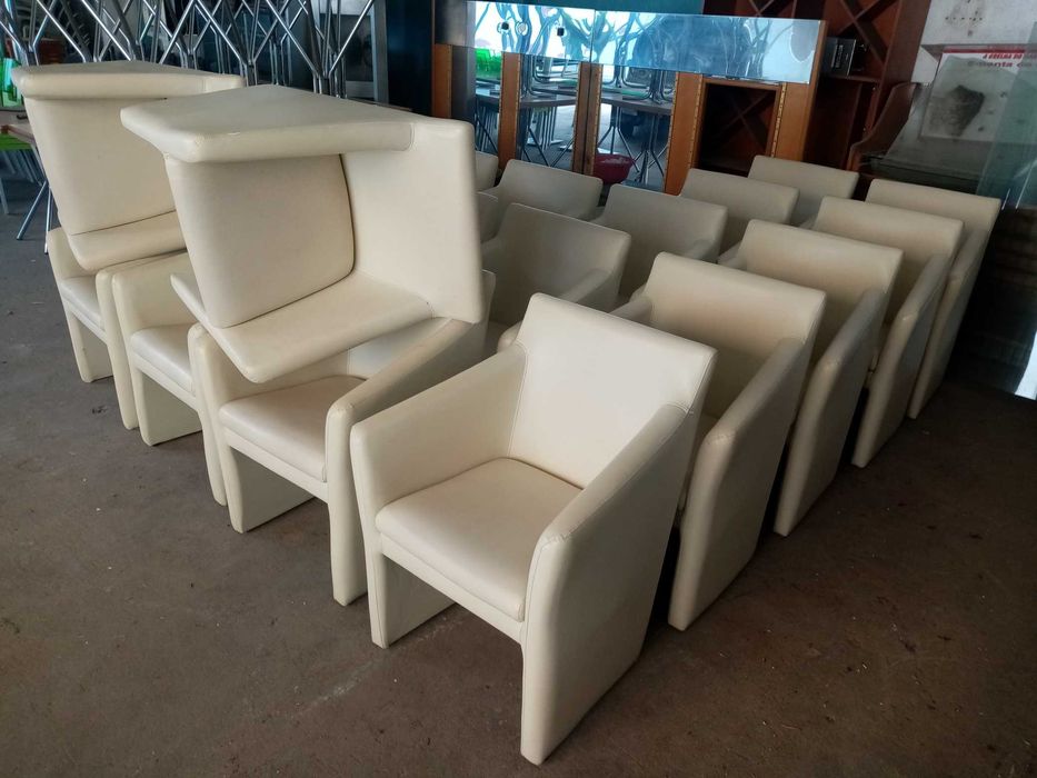 ACM1432 - Cadeirões Individuais em Napa - Usado