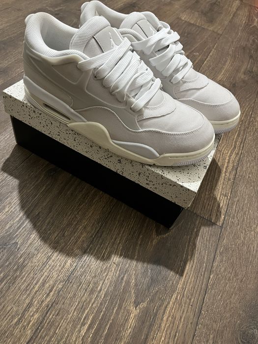 Продам nike air jordan 4RM Новые !