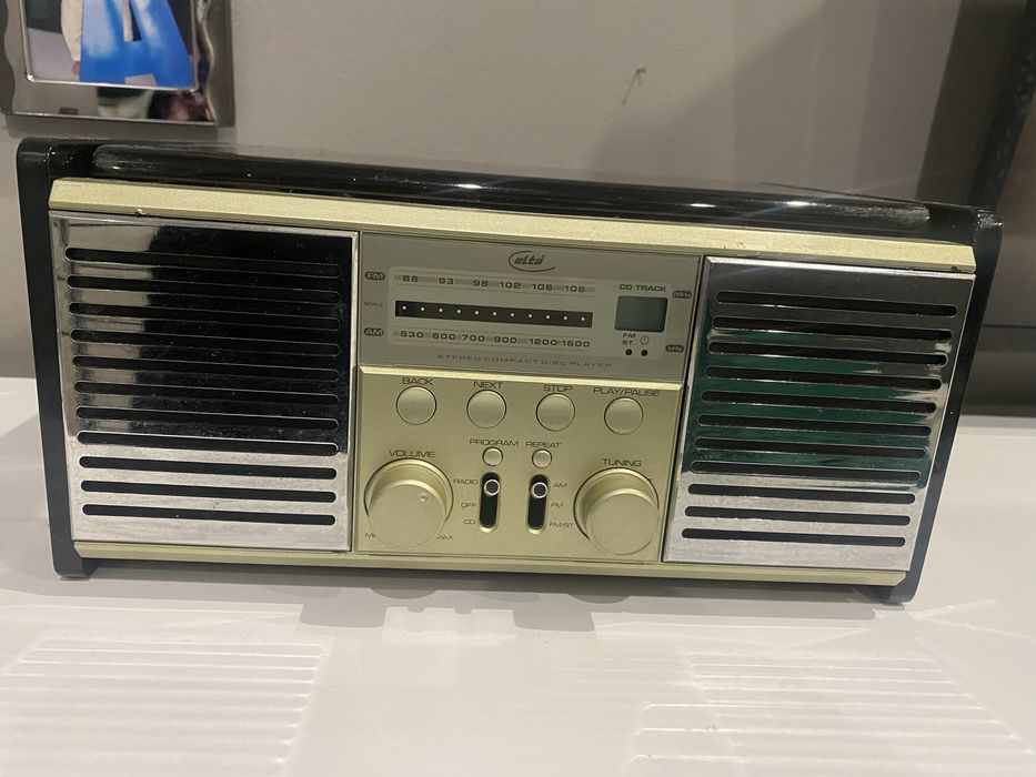Sprzedam radio  retro