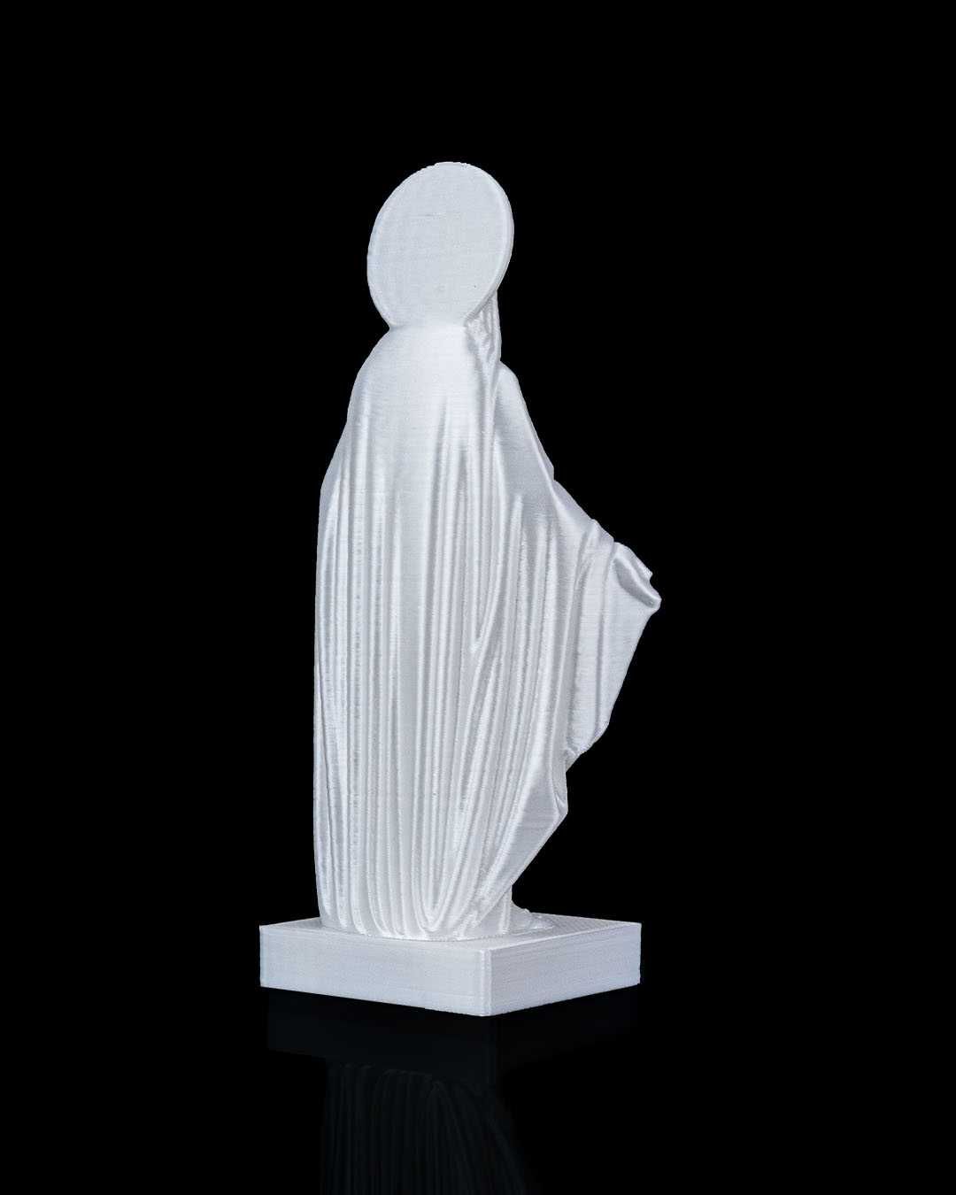 Holy Mary Estatua