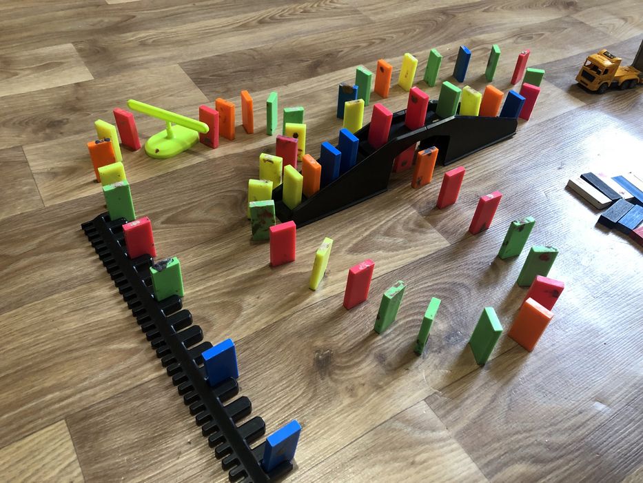 комплект іграшок набор лот машинки bulk domino та інше