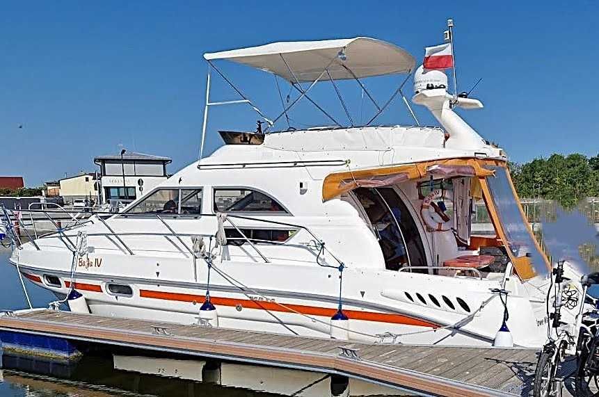 Jacht motorowy Sealine fly33, 400 KM diesel, 2 kabiny sypialne