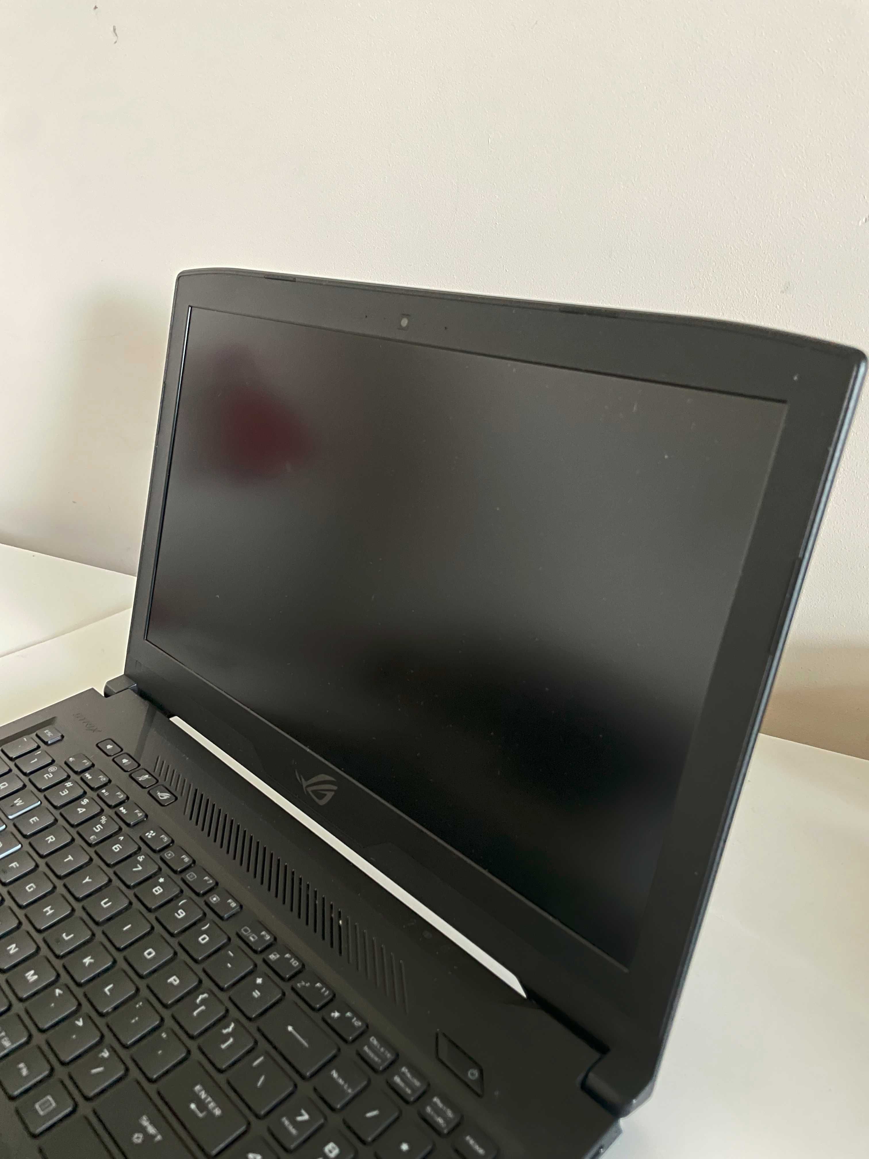 Laptop ASUS rog strix GL503VM