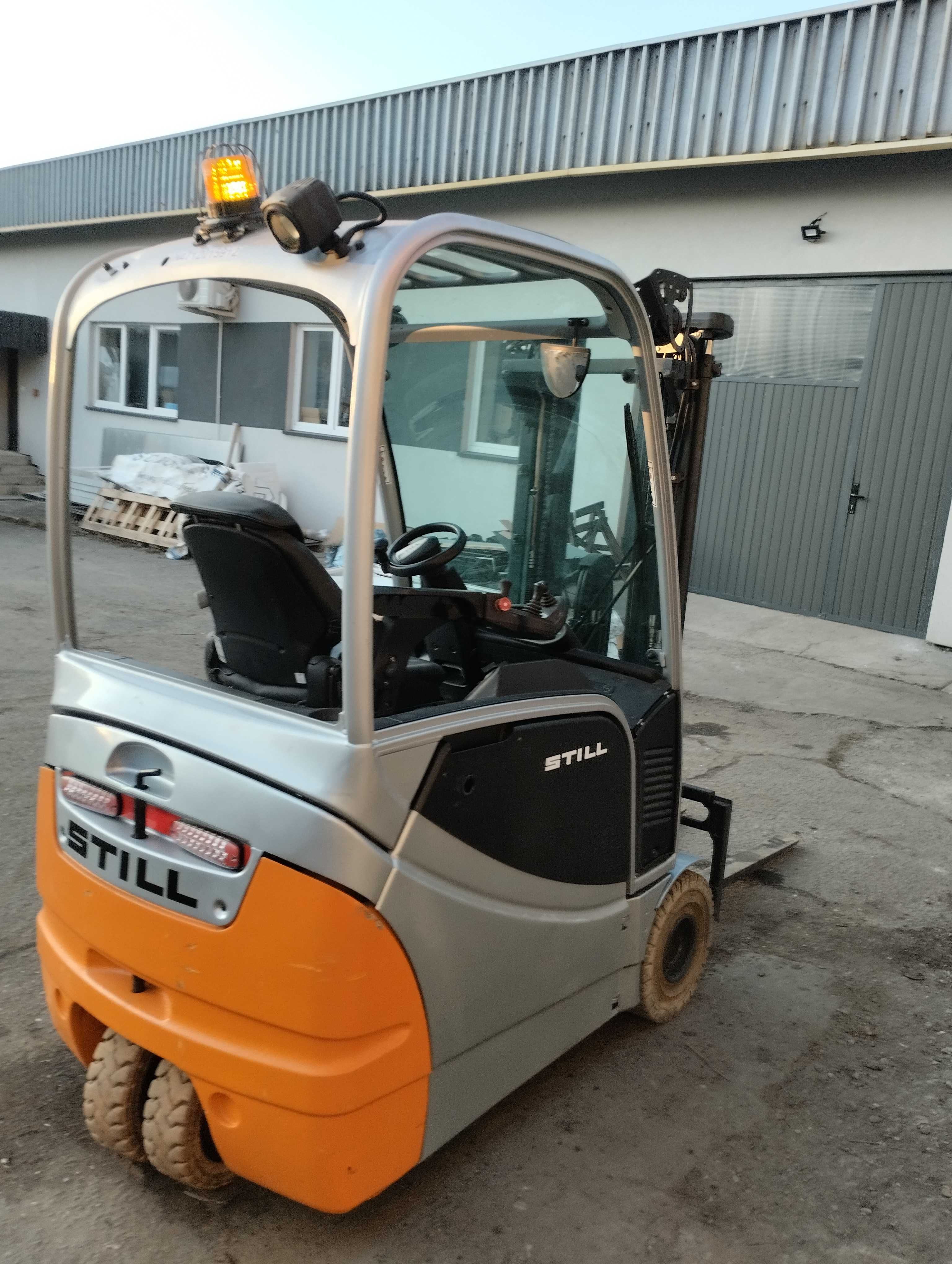 Sprzedam elektryczny Still RX20-14 z 2016r, maly przebieg,triplex.