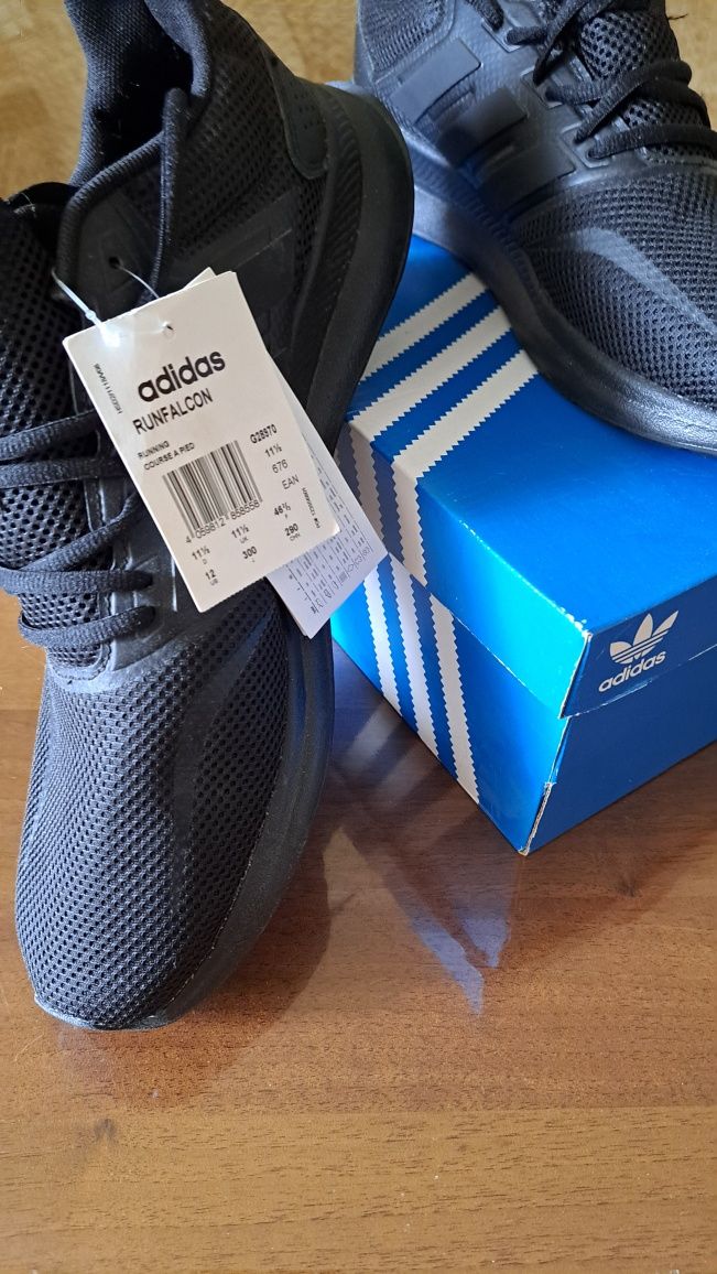 Кросівки adidas нові, чоловічі .