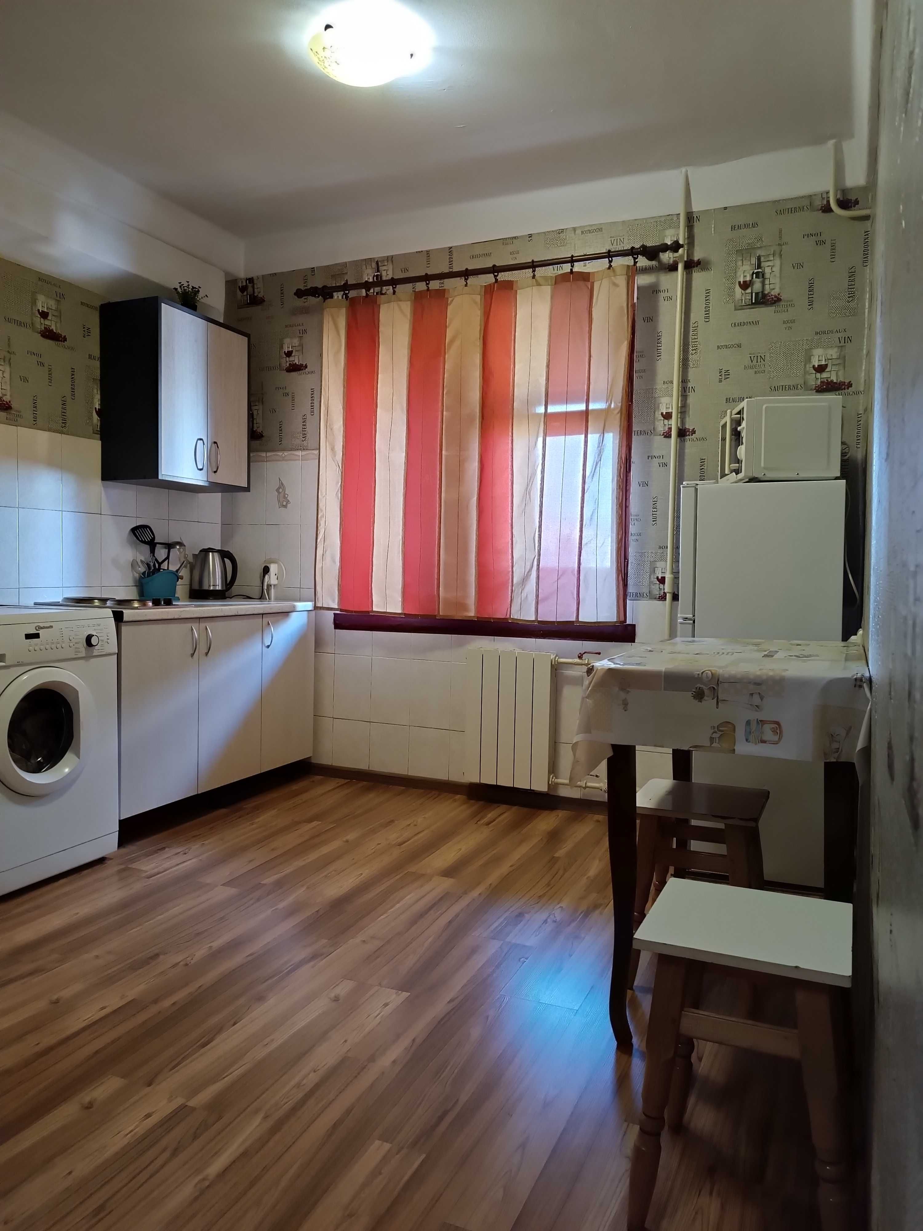 метро "Героїв Дніпра"-1 хв.  "DreamTown".  ТЦ "Оазис" пр.Оболонський,43