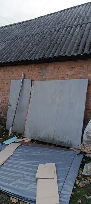 Продам металеві ворота з калиткою