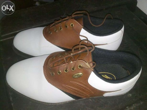 Sapatos Golf novos