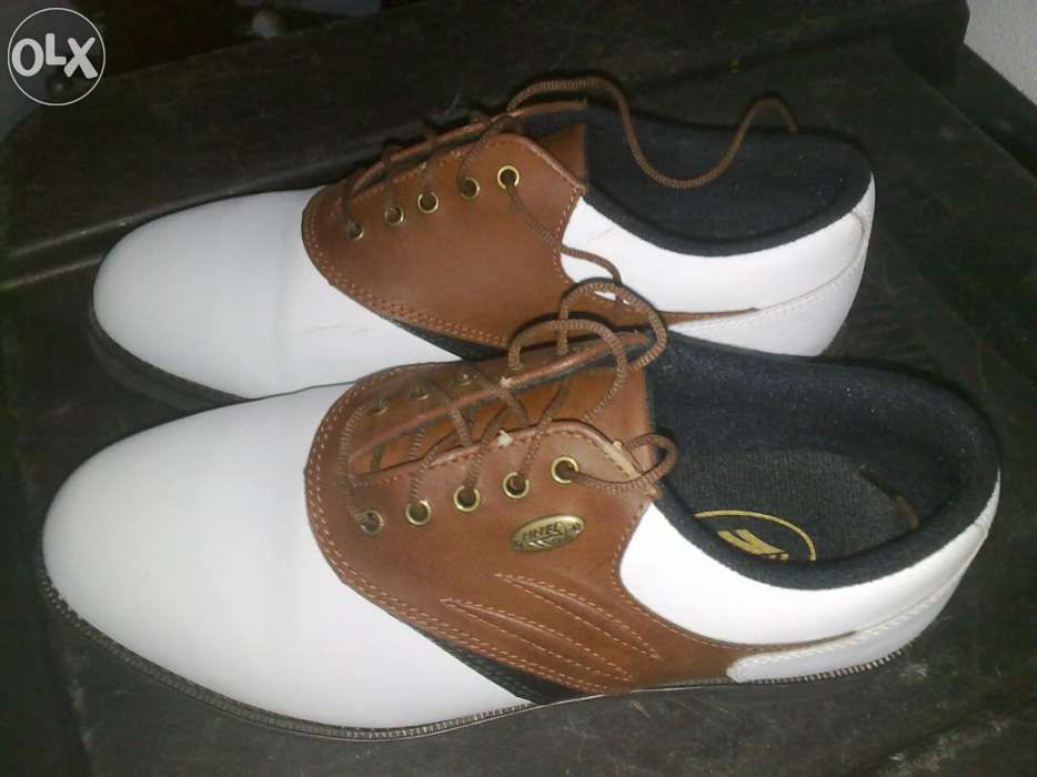 Sapatos Golf novos