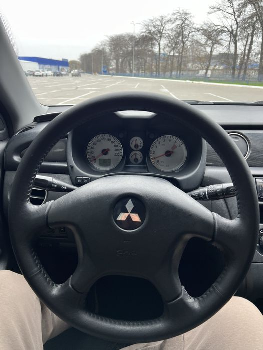 Mitsubishi Outlander 2008 2.0 мкпп