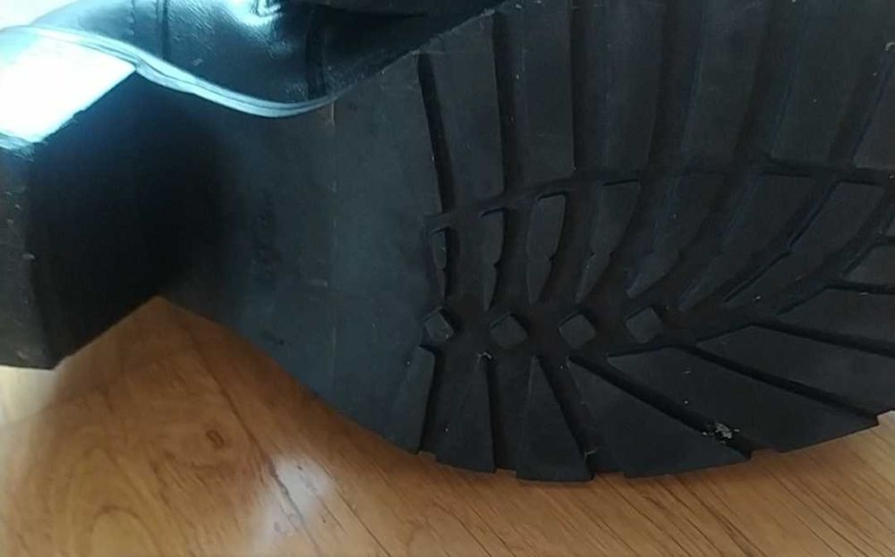 Kozaki damskie czarne skóra r. 37 Gina Piacci