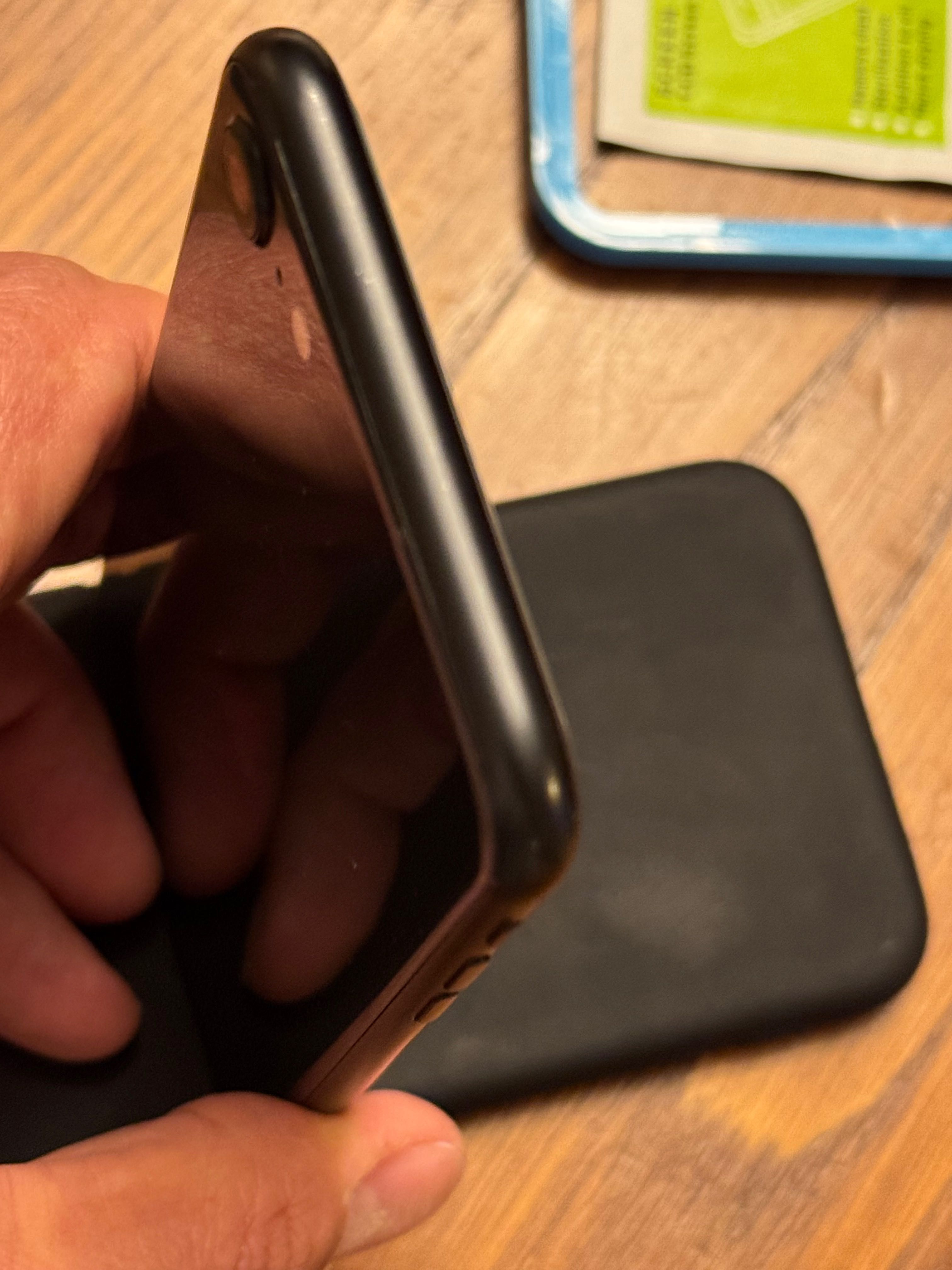 iPhone SE2020 Preto 128GB em muito bom estado