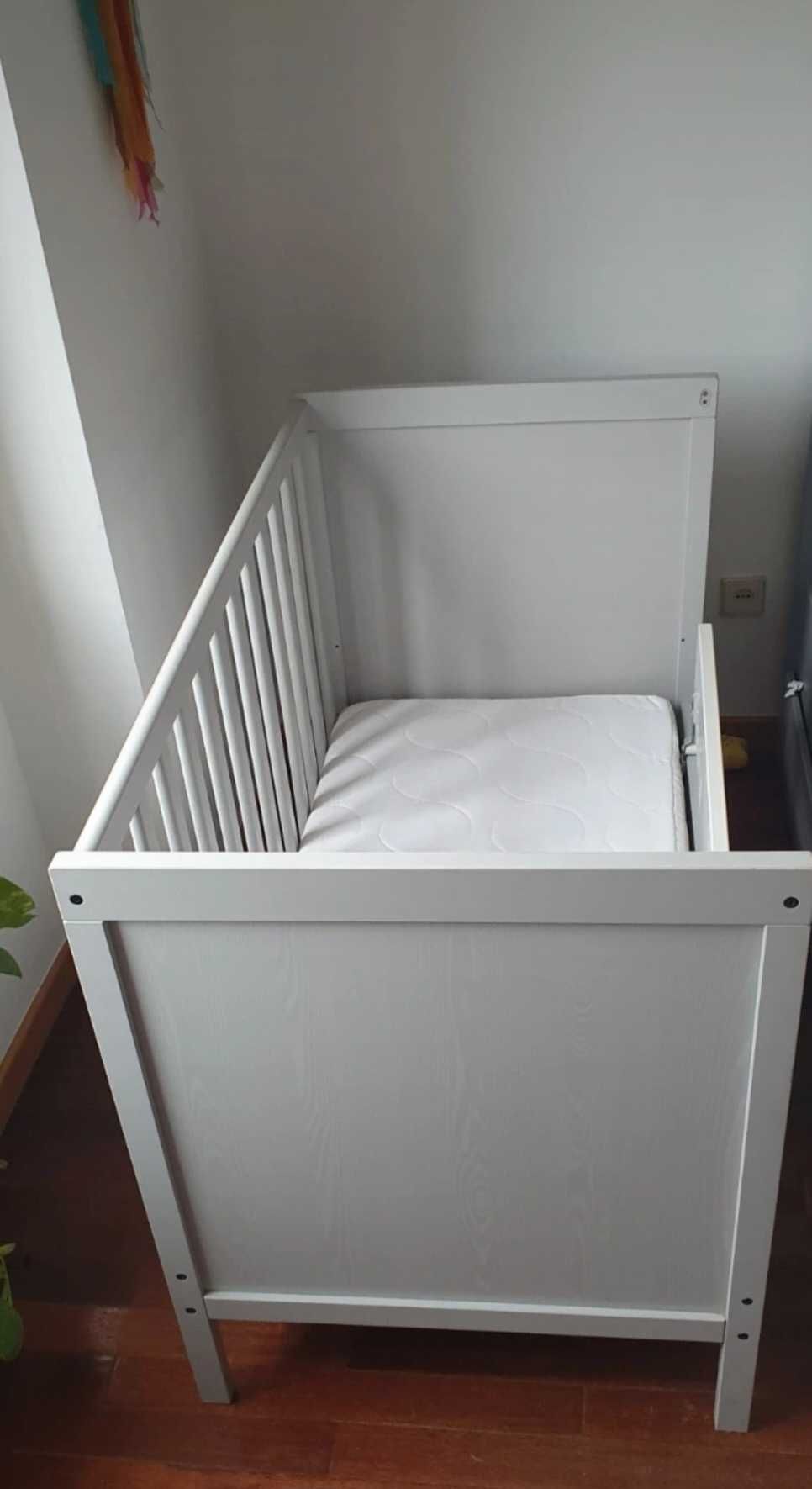cama de bebé/criança