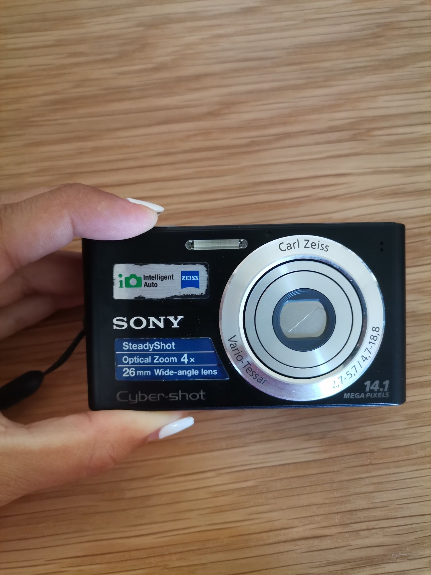 Máquina fotográfica Sony Cyber-shot 14.1