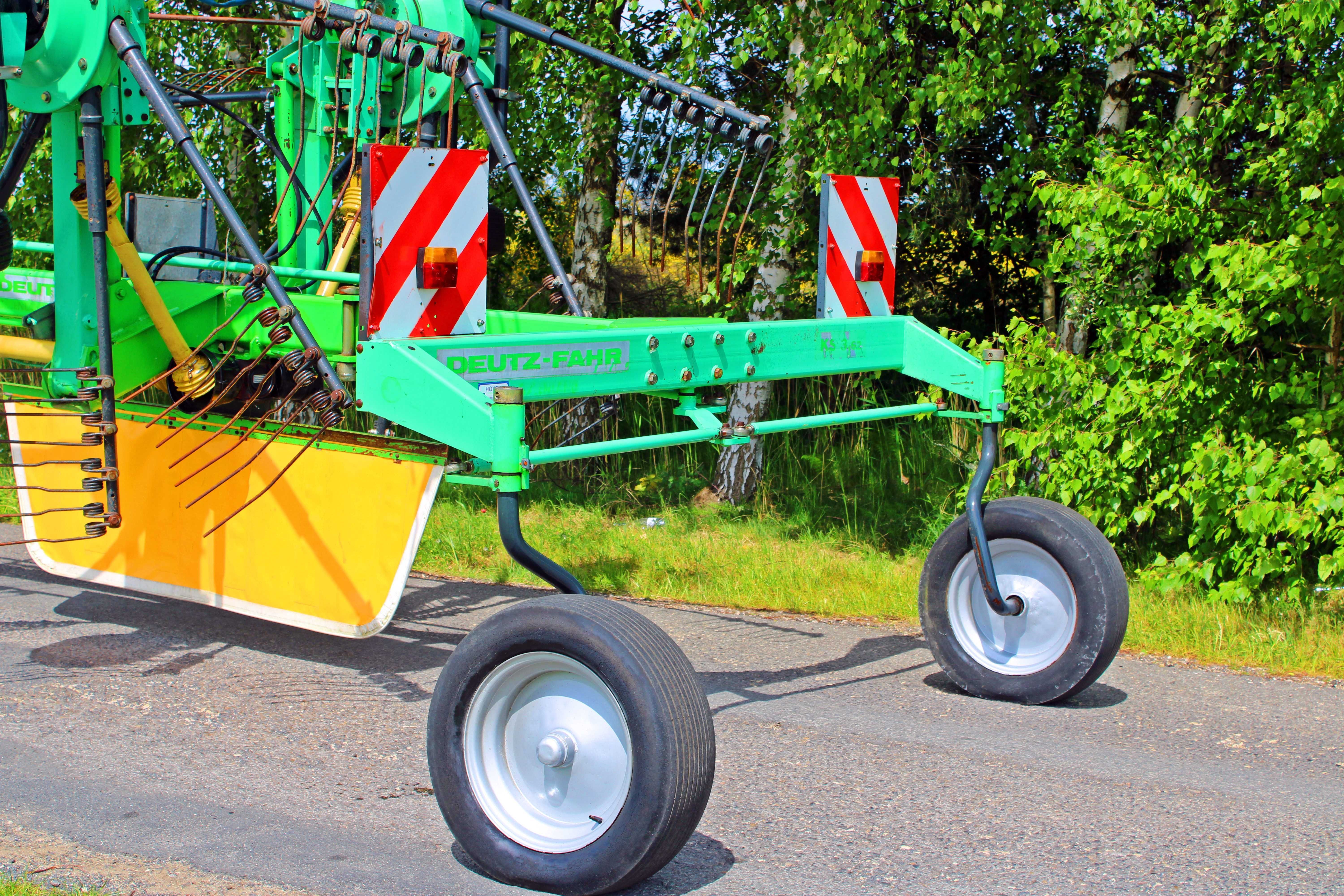 Zgrabiarka dwukaruzelowa DEUTZ FAHR 6 m claas pottinger krone