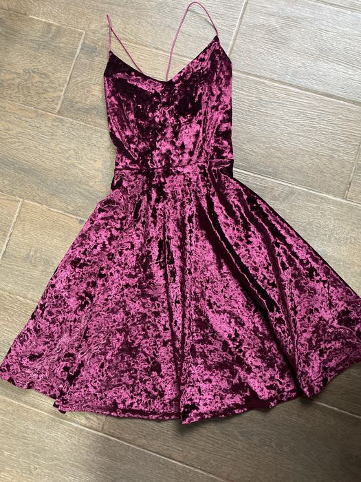 Велюровое платье с- м