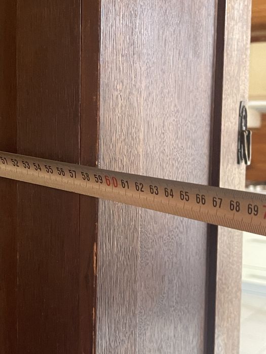 Антикварный оружейный шкаф 18 века