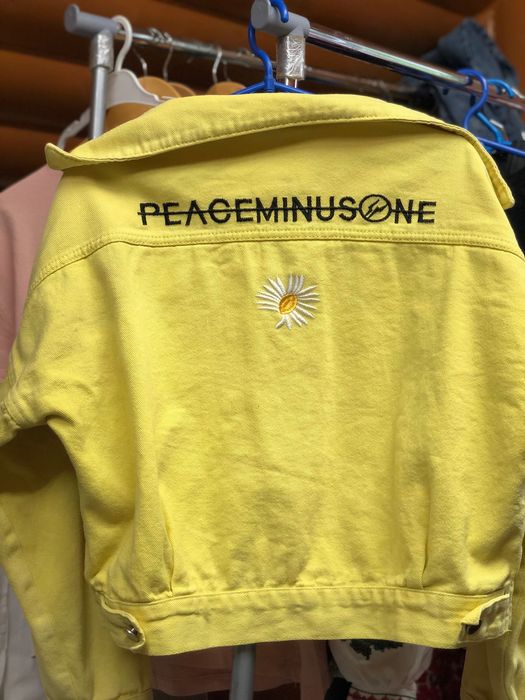 джинсова куртка жовта