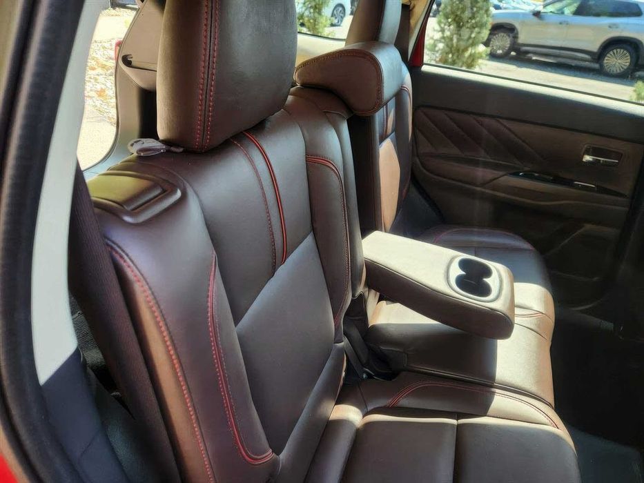 Mitsubishi Outlander Hybrid GT S-AWC      2018