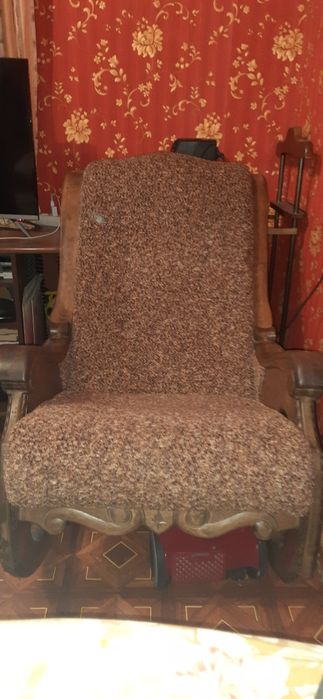 Продам кресло качалку