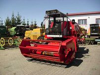 Зерноуборочный комбайн Massey Ferguson 16