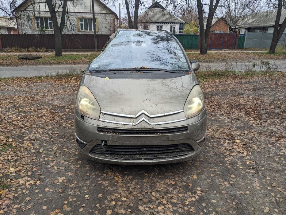 Citroen C4 Grand Picasso битий на ходу