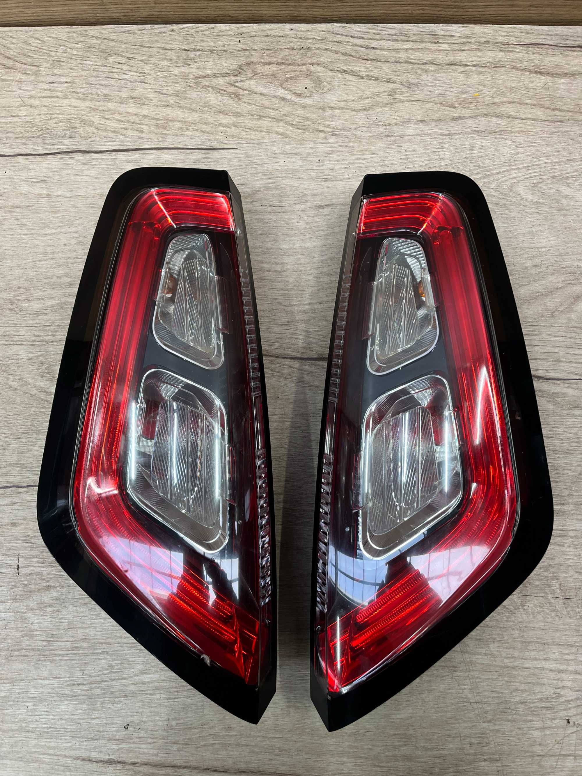 Lampa/reflektor tylny lewy prawy Fiat Punto Evo