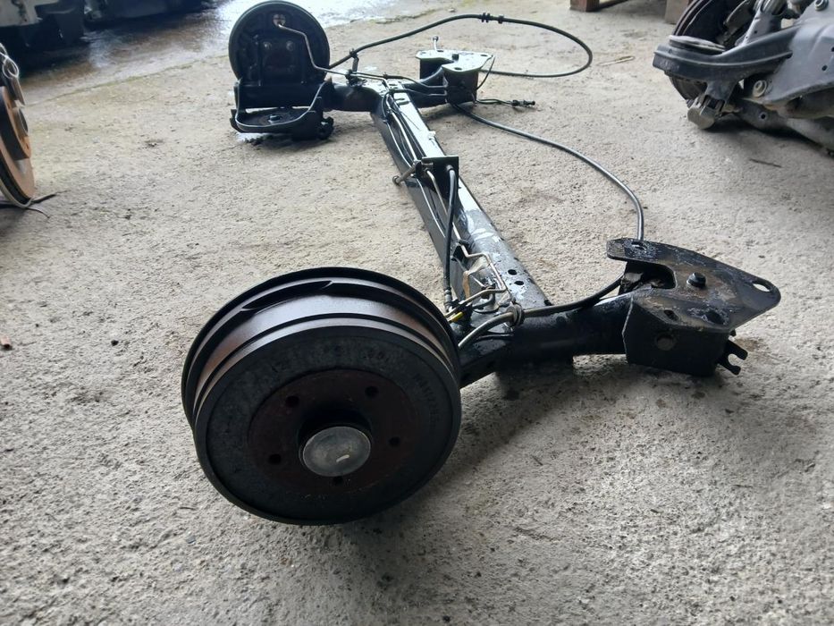 Eixo traseiro tambor RENAULT Kangoo III Express