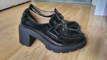 Czarne buty damskie mokasyny