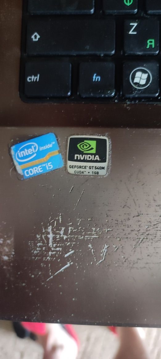 Продам старый ноутбук Asus