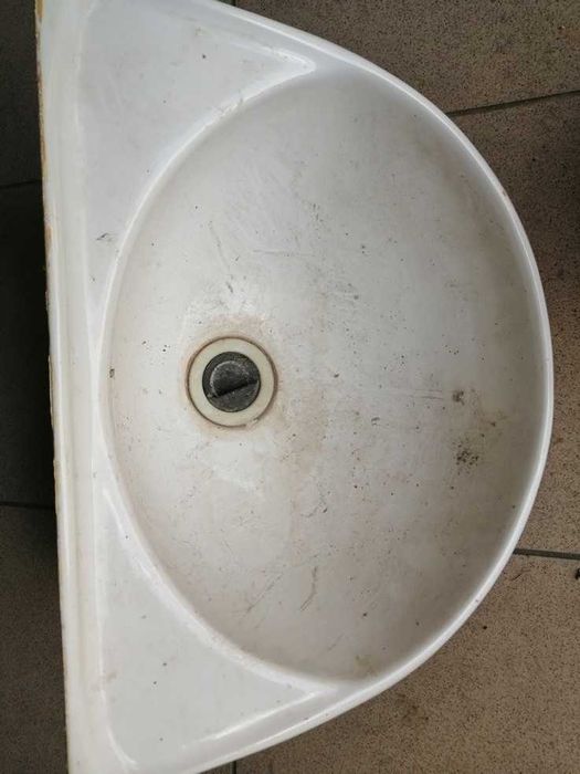 Umywalka łazienkowa porcelanowa 40x30. Możliwość dokupienia postumentu