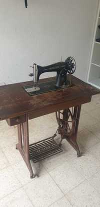 Máquina costura antiga - SINGER